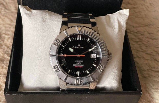 Candino Professional Diver 300 m. Swiss Automatic, ETA 2824-2