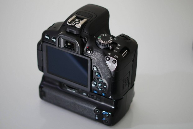Canon 18MP EOS 650D + 4db akkumltor, fnykpezgp