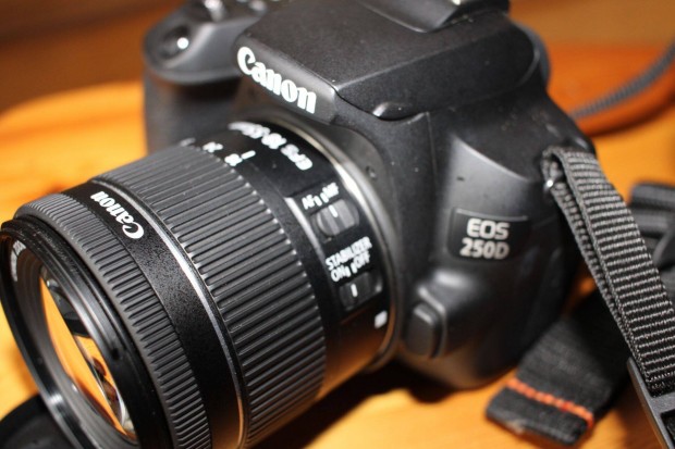 Canon 250D Csak 1000 expo! 18-55 Is STM Szállítás egyeztetés után!