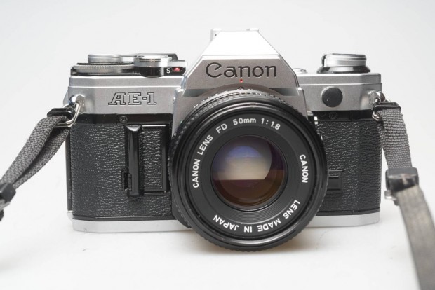 Canon AE-1 filmes fnykpezgp egy Canon FD 1.8 50 mm objekvvel