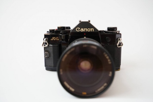 Canon A-1 35mm tükörreflexes analóg fényképezőgép