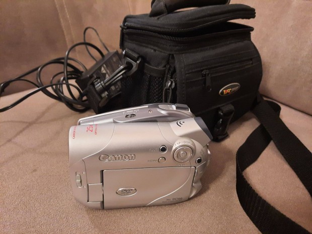 Canon DC 100 DVD kamera