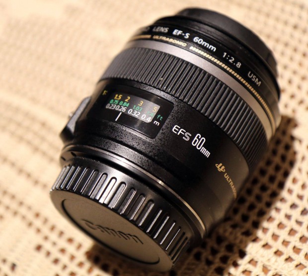 Canon EFS 60mm f/2.8 Macro USM