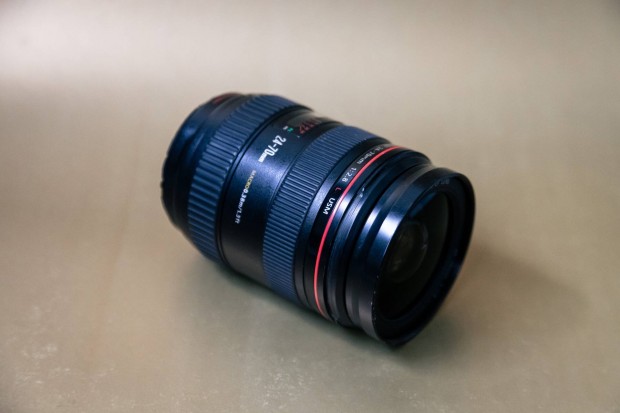 Canon EF 24-70mm f/2.8L USM