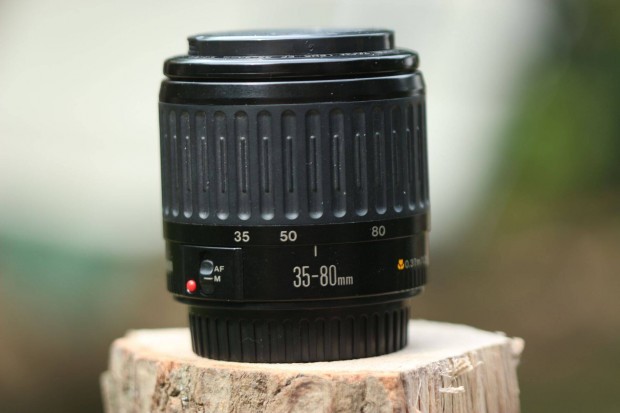 Canon EF 35-80 objektv