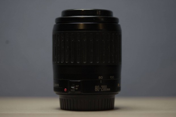 Canon EF 80-200 objektv