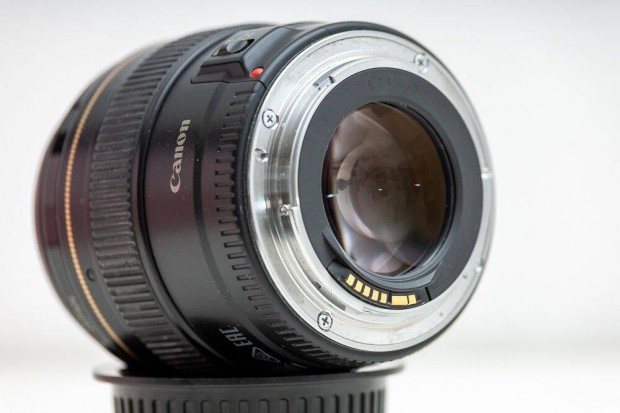 Canon EF 85 mm f1.8