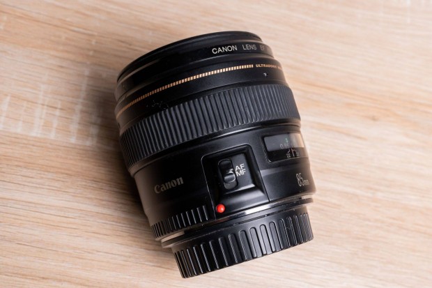 Canon EF 85mm f/1.8L USM