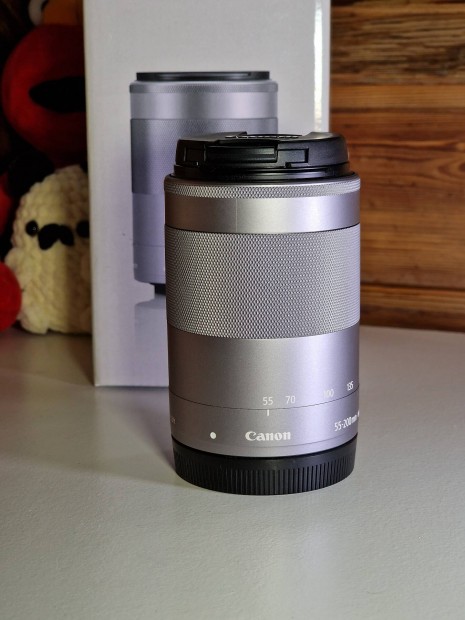 Canon EF-M 55-200mm