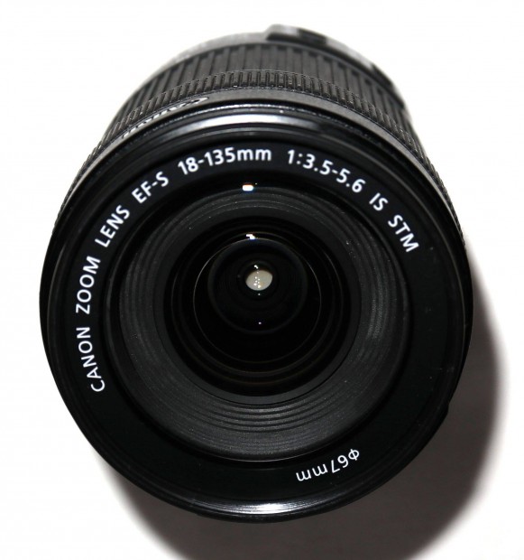Canon EF-S 18-135 Is STM ( 18-135mm )
