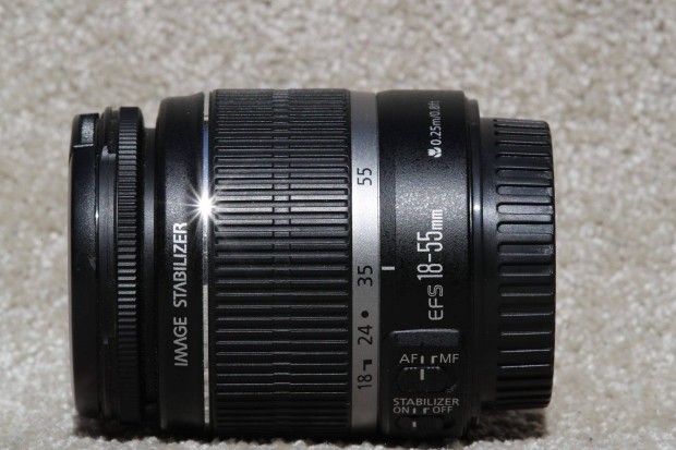 Canon EF-S 18-55mm f3.5-5.6 Is objektív