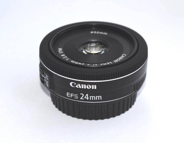 Canon EF-S 24mm f2.8 STM napellenzvel is