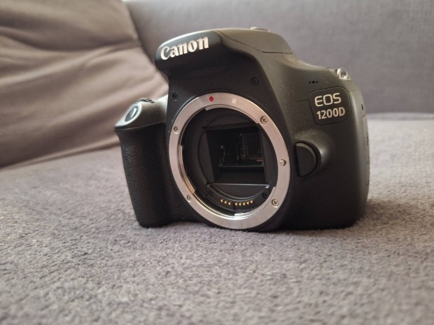 Canon EOS 1200D fnykpezgp kett objektvvel
