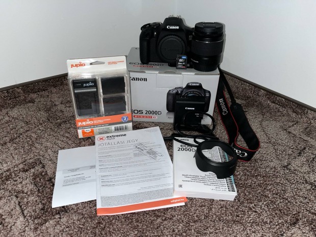 Canon EOS 2000D + travel kit