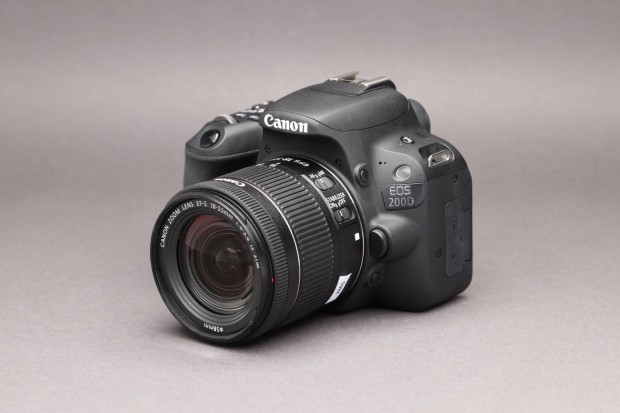 Canon EOS 200D vz + Canon EF-S 18-55mmis STM 2884 exp / Fnyrtk
