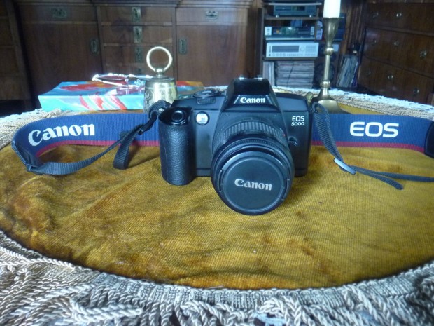 Canon EOS 5000