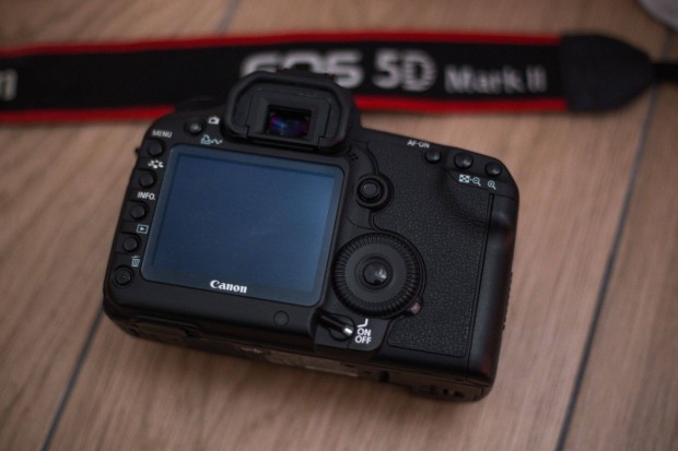 Canon EOS 5D MARK II (16 ezer expo)