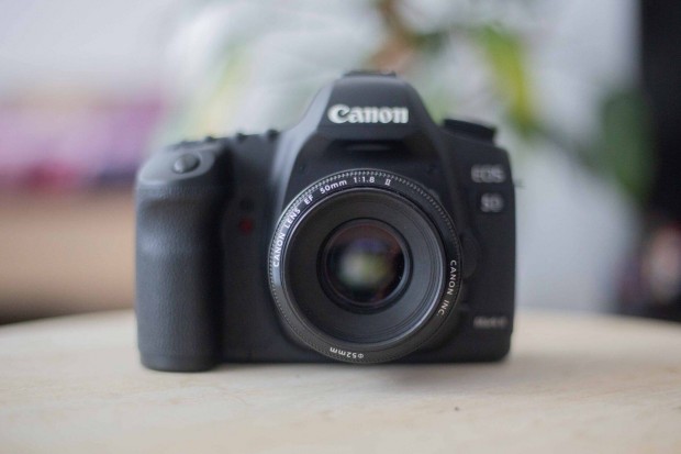 Canon EOS 5D MARK II + Canon EF 50mm f/1.8 II