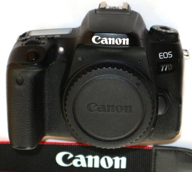 Canon EOS 77D exp�sz�m: 9 ezer