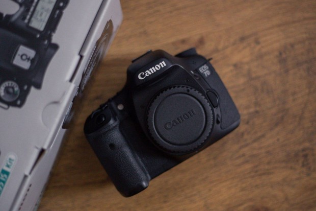 Canon EOS 7D (11 ezer expo)