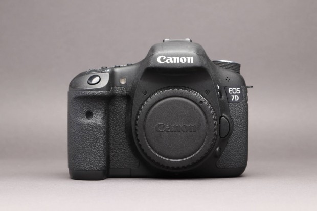 Canon EOS 7D vz 12121 exp / Fnyrtk