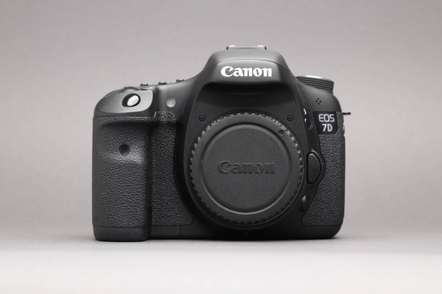 Canon EOS 7D váz 446 expó / Fényérték
