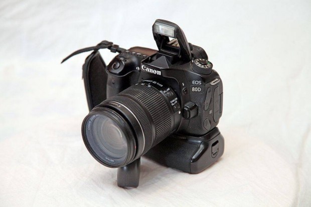 Canon EOS 80D + portrmarkolat + EFS18-135 is