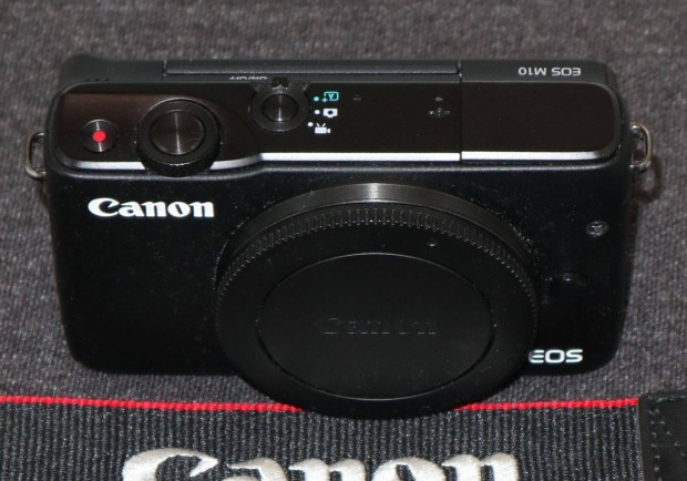 Canon EOS M10