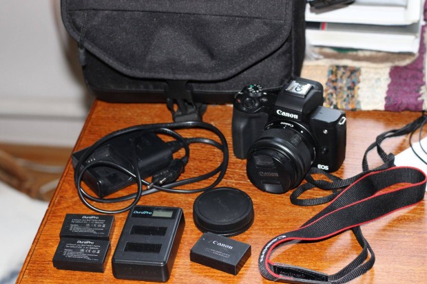 Canon EOS M50 Mark II +kit obi, 7200 expo! Szállítás egyeztetés után!