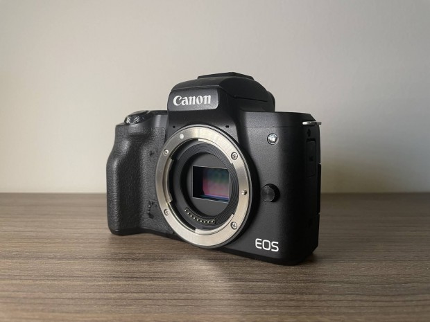 Canon EOS M50 + 15-45mm kit objektv