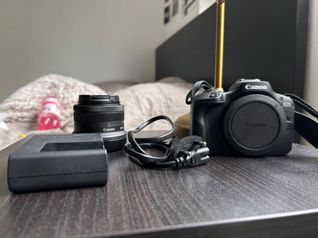 Canon EOS R100 MILC