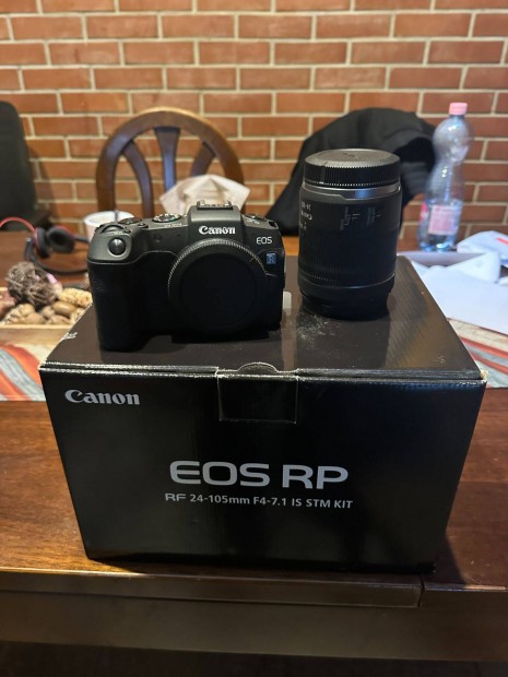 Canon EOS RP fnykpez gp s lencse