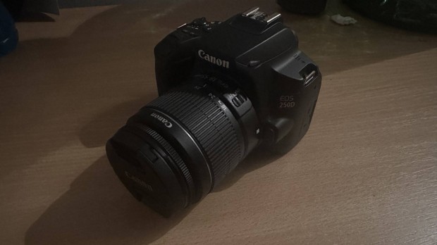 Canon Eos 250D