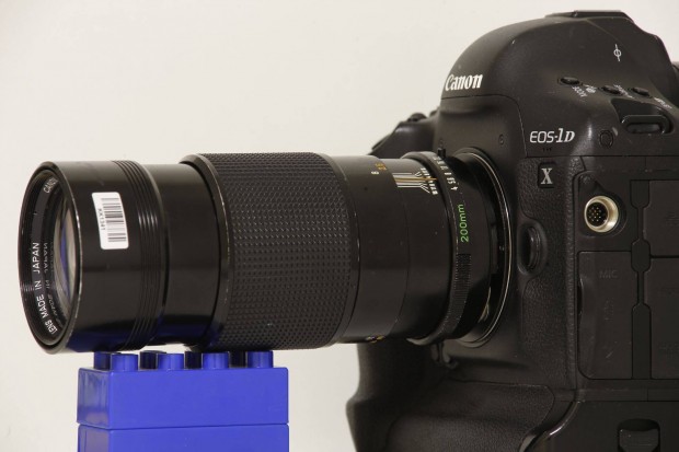 Canon FD EF 200 mm f4 objektv