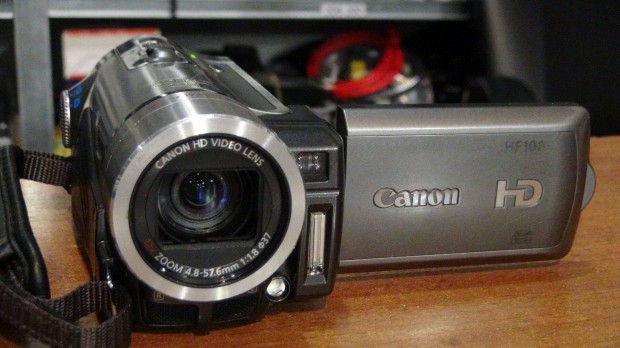 Canon HF100 Fullhd Videokamera mikrofon bemenettel!