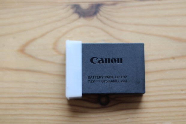 Canon LP-E12 akksi eladó, foxpost egyeztetés után!