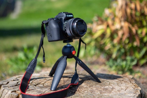 Canon M50 Mark II - fnykpezgp objektvvel, SD-krtyval s tskva