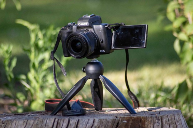 Canon M50 fnykpezgp objektvvel, tskval, kiegsztkkel