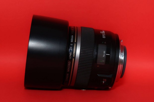 Canon Macro EF-S 60mm f/2.8 USM