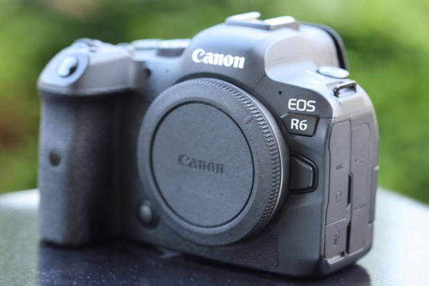 Canon R6 vz