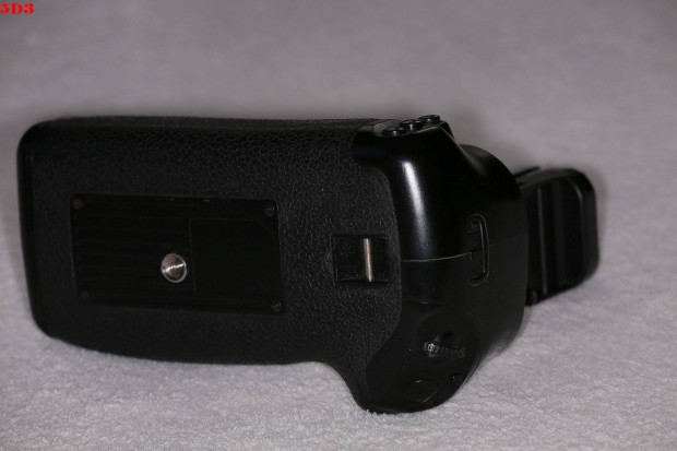 Canon utngyrtott portrmarkolat Eos 5D Mark III fnykpezgphez