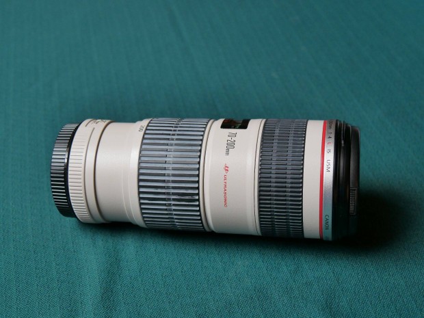 Canon zoom lens EF 70-200mm 1:4 L Is USM