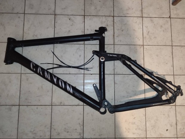 Canyon F8 Nerve XC sszteleszkpos vz 26"