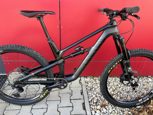 Canyon spectral carbon