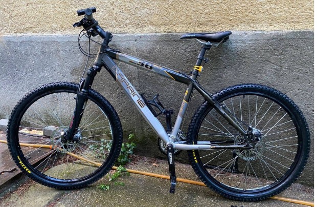 Caprine Epik 30 mountain bike