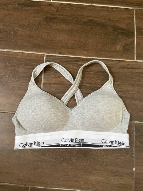 Capvin Klein sportmelltartó