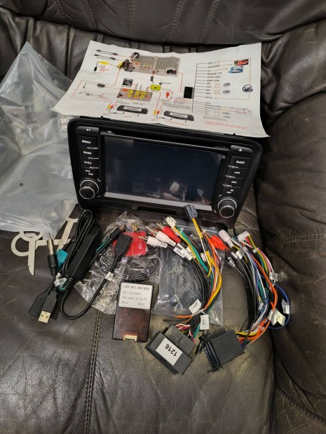 Car multimedia bepitett GPS Can Bus Decoder (Audi A3/A4/TT)