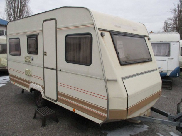 Caravelair 340 műszakis lakókocsi eladó Szavatol Kft Vác