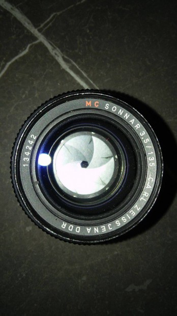 Carl Zeiss Sonnr 135 mm objektv