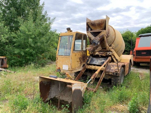 Carmix 9 önjáró betonkeverő